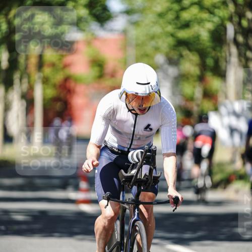 09.08.2026 - GEWOBA Citytriathlon Bremen Michael Burmester http://msf.ph/oto/9947472 09.08.2026 12:21:04 Radfahren 560, 562, 628, 637, 639, 644, 668, 678, 889, 911, 912, 968, 979, 1110 meine-sportfotos.de