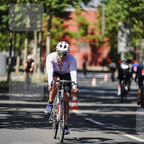 09.08.2026 - GEWOBA Citytriathlon Bremen Michael Burmester http://msf.ph/oto/9947473 09.08.2026 12:21:10 Radfahren 560, 562, 628, 637, 639, 644, 668, 912, 968, 979, 1110, 1115, 1132 meine-sportfotos.de