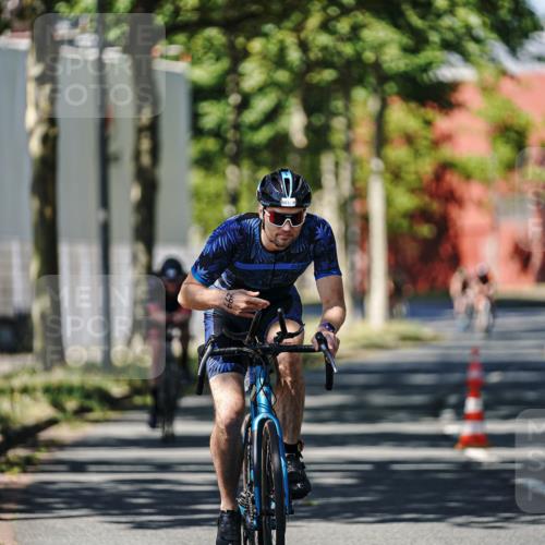 09.08.2026 - GEWOBA Citytriathlon Bremen Michael Burmester http://msf.ph/oto/9947490 09.08.2026 12:21:34 Radfahren 596, 667, 737, 902, 1111 meine-sportfotos.de
