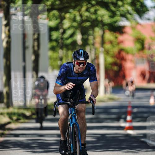 09.08.2026 - GEWOBA Citytriathlon Bremen Michael Burmester http://msf.ph/oto/9947491 09.08.2026 12:21:34 Radfahren 596, 667, 737, 902, 1111 meine-sportfotos.de