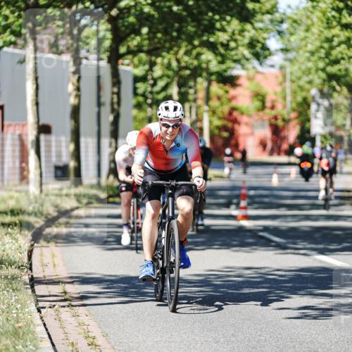 09.08.2026 - GEWOBA Citytriathlon Bremen Michael Burmester http://msf.ph/oto/9947529 09.08.2026 12:22:07 Radfahren 541, 559, 571, 604, 623, 687, 695, 896, 953, 954, 1102, 1114, 1139, 1154 meine-sportfotos.de