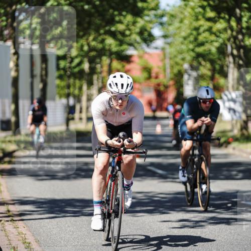 09.08.2026 - GEWOBA Citytriathlon Bremen Michael Burmester http://msf.ph/oto/9947532 09.08.2026 12:22:09 Radfahren 541, 559, 571, 623, 687, 695, 896, 953, 954, 1102, 1114, 1139, 1154 meine-sportfotos.de