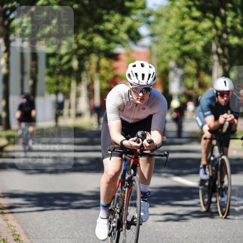 09.08.2026 - GEWOBA Citytriathlon Bremen Michael Burmester http://msf.ph/oto/9947534 09.08.2026 12:22:09 Radfahren 541, 559, 571, 623, 687, 695, 896, 953, 954, 1102, 1114, 1139, 1154 meine-sportfotos.de