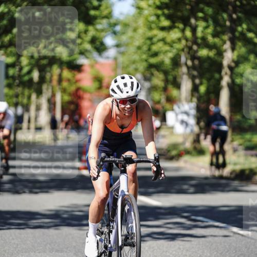 09.08.2026 - GEWOBA Citytriathlon Bremen Michael Burmester http://msf.ph/oto/9947548 09.08.2026 12:22:34 Radfahren 681, 696, 787, 805, 945, 956 meine-sportfotos.de