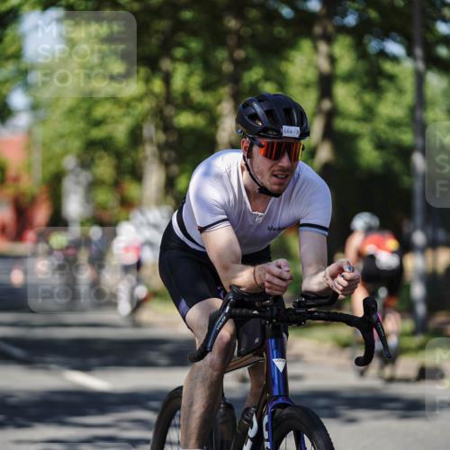 09.08.2026 - GEWOBA Citytriathlon Bremen Michael Burmester http://msf.ph/oto/9947554 09.08.2026 12:22:37 Radfahren 664, 681, 696, 787, 805, 945, 956, 1108 meine-sportfotos.de