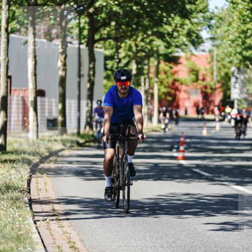 09.08.2026 - GEWOBA Citytriathlon Bremen Michael Burmester http://msf.ph/oto/9947557 09.08.2026 12:22:42 Radfahren 664, 681, 787, 800, 805, 945, 956, 1108 meine-sportfotos.de