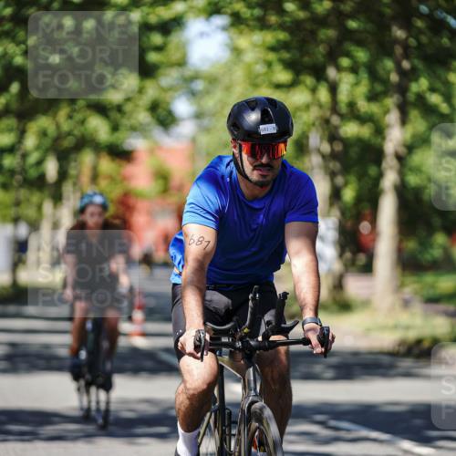 09.08.2026 - GEWOBA Citytriathlon Bremen Michael Burmester http://msf.ph/oto/9947560 09.08.2026 12:22:43 Radfahren 664, 681, 787, 800, 805, 945, 956, 1108 meine-sportfotos.de