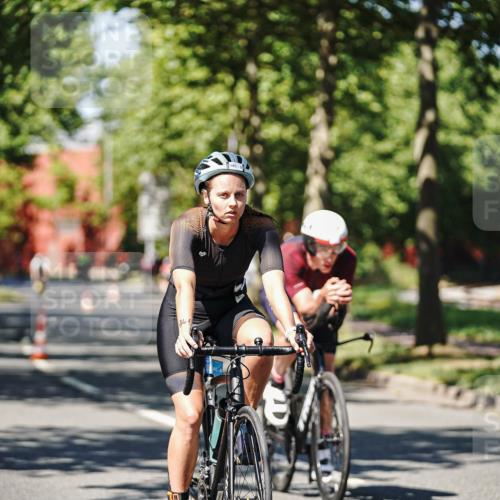09.08.2026 - GEWOBA Citytriathlon Bremen Michael Burmester http://msf.ph/oto/9947562 09.08.2026 12:22:44 Radfahren 664, 681, 787, 800, 805, 945, 956, 1108 meine-sportfotos.de