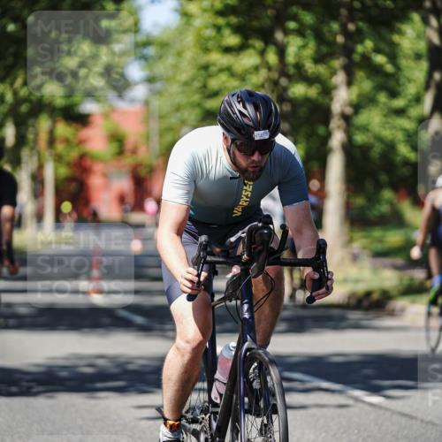 09.08.2026 - GEWOBA Citytriathlon Bremen Michael Burmester http://msf.ph/oto/9947628 09.08.2026 12:23:31 Radfahren 651, 701, 707, 888, 976, 996 meine-sportfotos.de