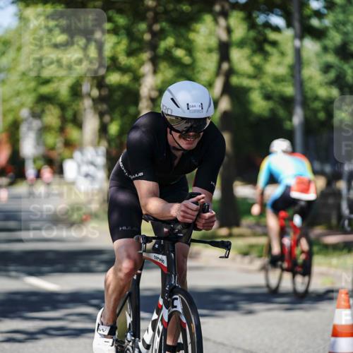 09.08.2026 - GEWOBA Citytriathlon Bremen Michael Burmester http://msf.ph/oto/9947636 09.08.2026 12:23:41 Radfahren 651, 701, 705, 707, 890, 1107 meine-sportfotos.de