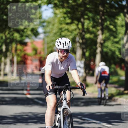 09.08.2026 - GEWOBA Citytriathlon Bremen Michael Burmester http://msf.ph/oto/9947645 09.08.2026 12:23:45 Radfahren 701, 705, 890, 1107 meine-sportfotos.de