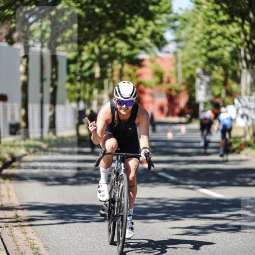 09.08.2026 - GEWOBA Citytriathlon Bremen Michael Burmester http://msf.ph/oto/9947648 09.08.2026 12:23:48 Radfahren 570, 705, 890, 1107 meine-sportfotos.de