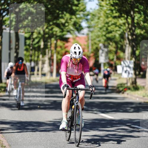 09.08.2026 - GEWOBA Citytriathlon Bremen Michael Burmester http://msf.ph/oto/9947672 09.08.2026 12:24:04 Radfahren 570, 585, 761, 887, 891, 1105, 1124, 1159 meine-sportfotos.de