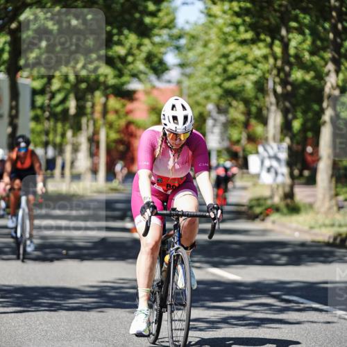 09.08.2026 - GEWOBA Citytriathlon Bremen Michael Burmester http://msf.ph/oto/9947673 09.08.2026 12:24:04 Radfahren 570, 585, 761, 887, 891, 1105, 1124, 1159 meine-sportfotos.de