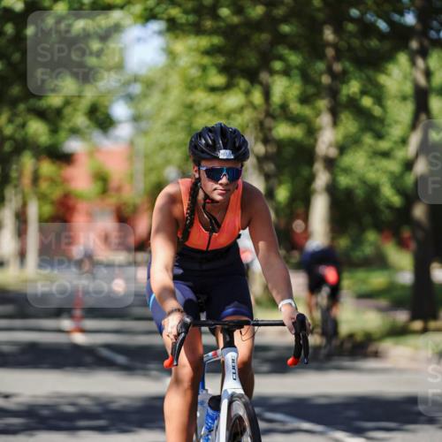 09.08.2026 - GEWOBA Citytriathlon Bremen Michael Burmester http://msf.ph/oto/9947676 09.08.2026 12:24:05 Radfahren 570, 585, 761, 887, 891, 1105, 1124, 1159 meine-sportfotos.de