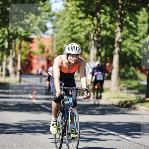 09.08.2026 - GEWOBA Citytriathlon Bremen Michael Burmester http://msf.ph/oto/9947687 09.08.2026 12:24:17 Radfahren 546, 586, 675, 870, 1105 meine-sportfotos.de