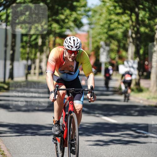 09.08.2026 - GEWOBA Citytriathlon Bremen Michael Burmester http://msf.ph/oto/9947698 09.08.2026 12:24:25 Radfahren 546, 586, 671, 675, 753, 870, 1152 meine-sportfotos.de