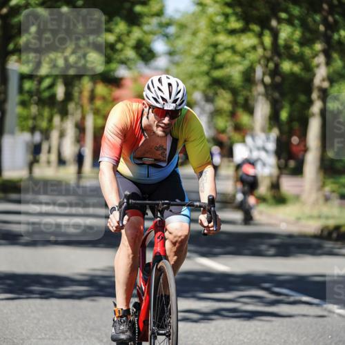 09.08.2026 - GEWOBA Citytriathlon Bremen Michael Burmester http://msf.ph/oto/9947699 09.08.2026 12:24:25 Radfahren 546, 586, 671, 675, 753, 870, 1152 meine-sportfotos.de