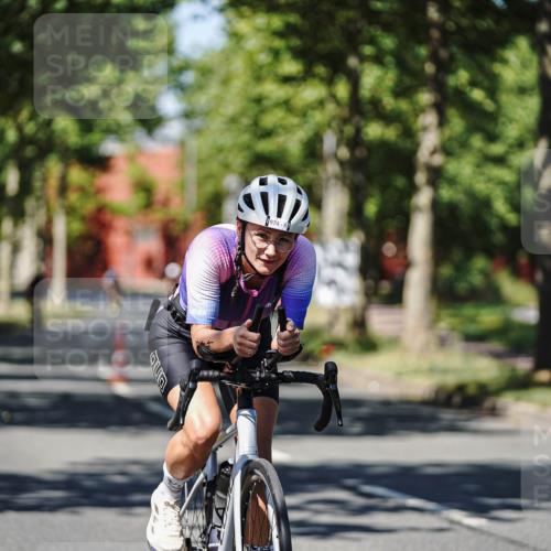 09.08.2026 - GEWOBA Citytriathlon Bremen Michael Burmester http://msf.ph/oto/9947728 09.08.2026 12:24:47 Radfahren 601, 620, 720, 770, 776, 785, 819, 974 meine-sportfotos.de