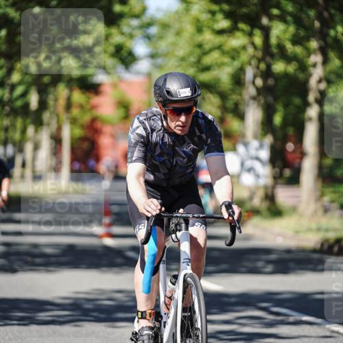 09.08.2026 - GEWOBA Citytriathlon Bremen Michael Burmester http://msf.ph/oto/9947761 09.08.2026 12:25:11 Radfahren 548, 602, 858, 859, 899, 991, 1140 meine-sportfotos.de