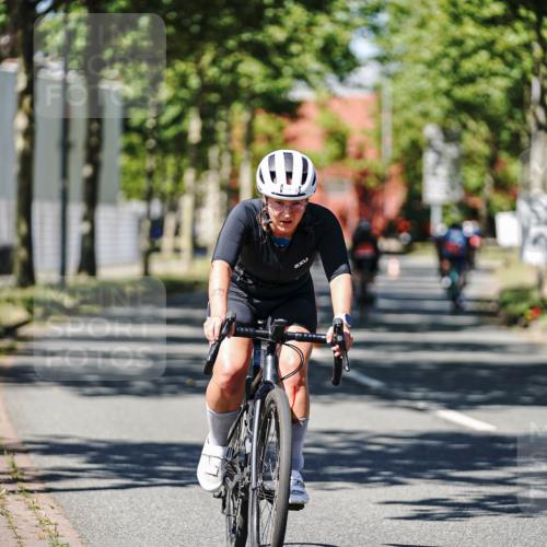 09.08.2026 - GEWOBA Citytriathlon Bremen Michael Burmester http://msf.ph/oto/9947762 09.08.2026 12:25:13 Radfahren 548, 602, 858, 859, 899, 1140 meine-sportfotos.de