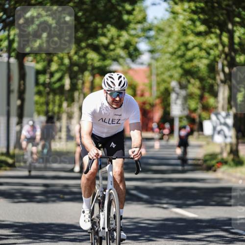 09.08.2026 - GEWOBA Citytriathlon Bremen Michael Burmester http://msf.ph/oto/9947766 09.08.2026 12:25:21 Radfahren 558, 774, 858, 859, 899, 936, 1010, 1106, 1121 meine-sportfotos.de