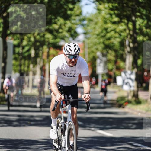 09.08.2026 - GEWOBA Citytriathlon Bremen Michael Burmester http://msf.ph/oto/9947767 09.08.2026 12:25:21 Radfahren 558, 774, 858, 859, 899, 936, 1010, 1106, 1121 meine-sportfotos.de