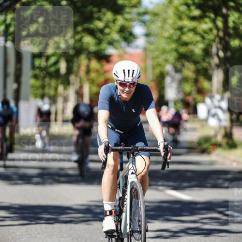 09.08.2026 - GEWOBA Citytriathlon Bremen Michael Burmester http://msf.ph/oto/9947778 09.08.2026 12:25:29 Radfahren 558, 649, 774, 936, 982, 1010, 1106, 1121, 1122 meine-sportfotos.de