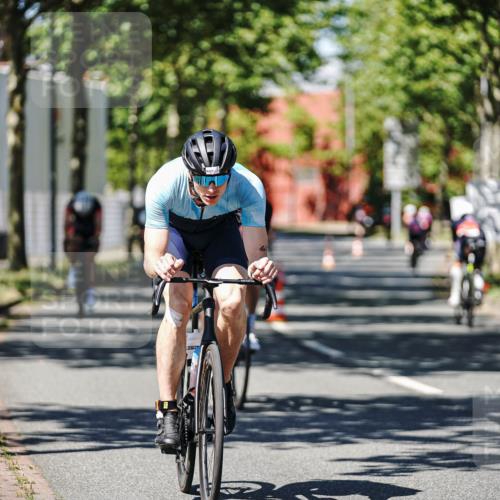 09.08.2026 - GEWOBA Citytriathlon Bremen Michael Burmester http://msf.ph/oto/9947782 09.08.2026 12:25:31 Radfahren 558, 649, 743, 774, 936, 982, 1010, 1106, 1121, 1122 meine-sportfotos.de