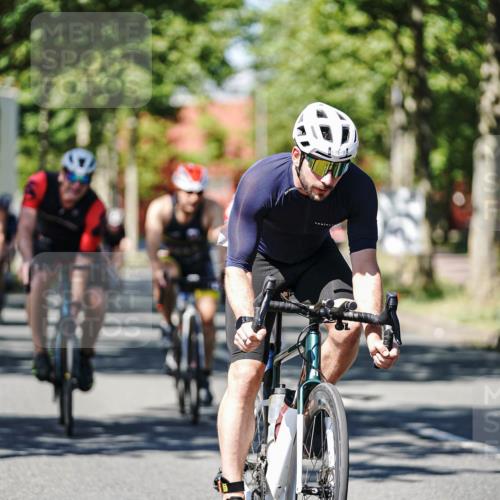 09.08.2026 - GEWOBA Citytriathlon Bremen Michael Burmester http://msf.ph/oto/9947810 09.08.2026 12:25:49 Radfahren 578, 614, 702, 718, 738, 743, 779, 789, 797, 810, 848, 853, 913, 942, 944, 1125 meine-sportfotos.de