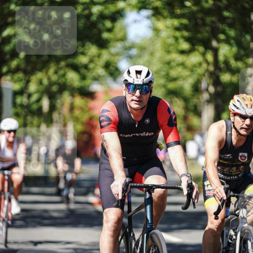 09.08.2026 - GEWOBA Citytriathlon Bremen Michael Burmester http://msf.ph/oto/9947812 09.08.2026 12:25:50 Radfahren 578, 614, 635, 702, 718, 738, 743, 779, 789, 797, 810, 848, 853, 913, 927, 942, 944, 1125 meine-sportfotos.de