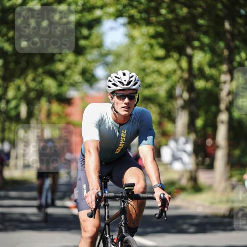 09.08.2026 - GEWOBA Citytriathlon Bremen Michael Burmester http://msf.ph/oto/9947826 09.08.2026 12:26:02 Radfahren 543, 614, 635, 643, 700, 738, 797, 853, 913, 927, 941, 942, 957, 989 meine-sportfotos.de