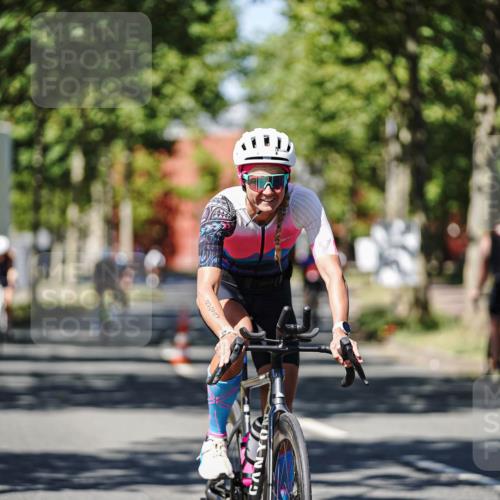 09.08.2026 - GEWOBA Citytriathlon Bremen Michael Burmester http://msf.ph/oto/9947833 09.08.2026 12:26:06 Radfahren 543, 635, 643, 700, 740, 913, 927, 941, 942, 957, 989, 997 meine-sportfotos.de