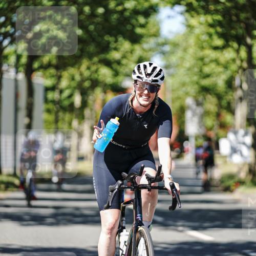 09.08.2026 - GEWOBA Citytriathlon Bremen Michael Burmester http://msf.ph/oto/9947865 09.08.2026 12:26:29 Radfahren 621, 674, 766, 767, 842, 908, 985, 1127, 1131 meine-sportfotos.de