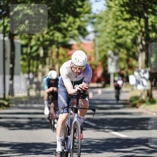 09.08.2026 - GEWOBA Citytriathlon Bremen Michael Burmester http://msf.ph/oto/9947868 09.08.2026 12:26:31 Radfahren 621, 674, 766, 767, 842, 985, 1014, 1127, 1131 meine-sportfotos.de