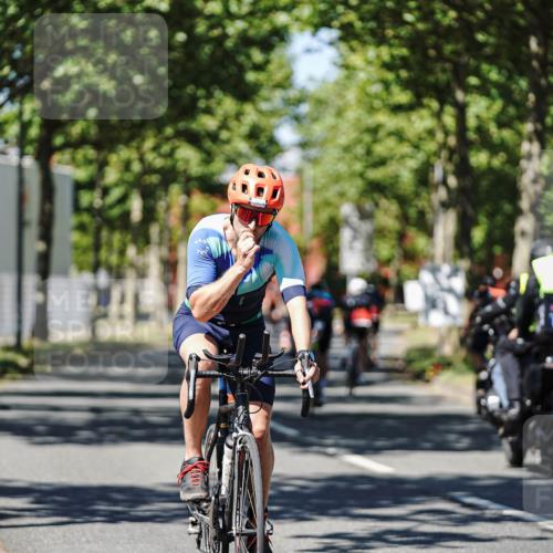 09.08.2026 - GEWOBA Citytriathlon Bremen Michael Burmester http://msf.ph/oto/9947890 09.08.2026 12:26:46 Radfahren 607, 629, 654, 767, 822, 830, 922, 1001, 1014, 1131, 1153 meine-sportfotos.de