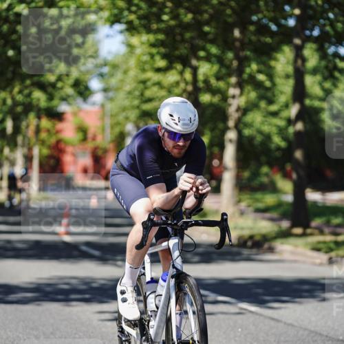 09.08.2026 - GEWOBA Citytriathlon Bremen Michael Burmester http://msf.ph/oto/9947903 09.08.2026 12:27:00 Radfahren 588, 607, 633, 813, 822, 856, 958, 1001, 1103 meine-sportfotos.de