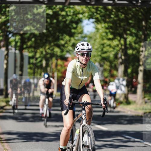 09.08.2026 - GEWOBA Citytriathlon Bremen Michael Burmester http://msf.ph/oto/9947906 09.08.2026 12:27:03 Radfahren 588, 607, 633, 813, 822, 856, 958, 1103 meine-sportfotos.de