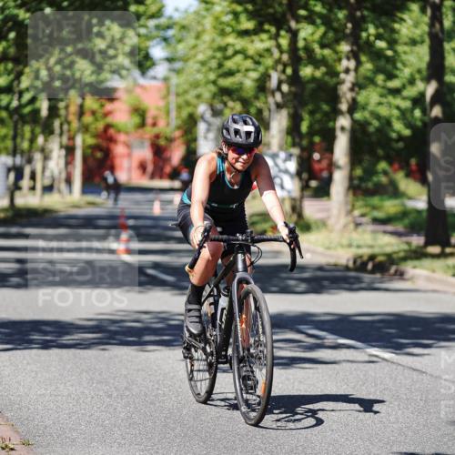 09.08.2026 - GEWOBA Citytriathlon Bremen Michael Burmester http://msf.ph/oto/9947912 09.08.2026 12:27:14 Radfahren 588, 813, 958, 962 meine-sportfotos.de