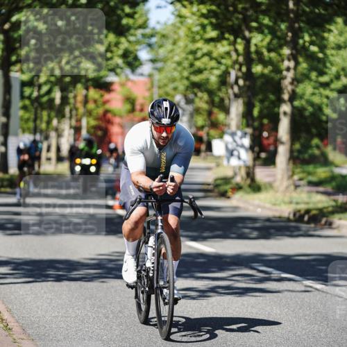 09.08.2026 - GEWOBA Citytriathlon Bremen Michael Burmester http://msf.ph/oto/9947915 09.08.2026 12:27:22 Radfahren 597, 630, 712, 732, 881, 962 meine-sportfotos.de