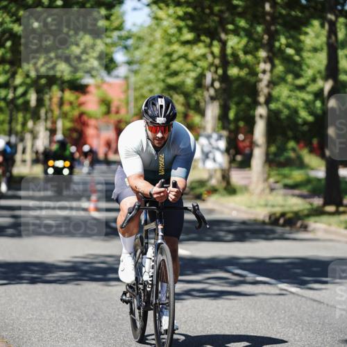 09.08.2026 - GEWOBA Citytriathlon Bremen Michael Burmester http://msf.ph/oto/9947916 09.08.2026 12:27:22 Radfahren 597, 630, 712, 732, 881, 962 meine-sportfotos.de