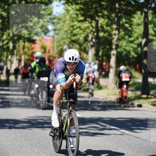 09.08.2026 - GEWOBA Citytriathlon Bremen Michael Burmester http://msf.ph/oto/9947919 09.08.2026 12:27:25 Radfahren 587, 597, 630, 669, 712, 732, 881 meine-sportfotos.de
