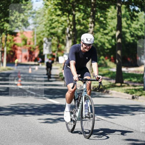 09.08.2026 - GEWOBA Citytriathlon Bremen Michael Burmester http://msf.ph/oto/9947931 09.08.2026 12:27:30 Radfahren 587, 597, 630, 669, 712, 714, 729, 732, 881, 904 meine-sportfotos.de