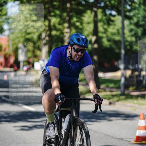 09.08.2026 - GEWOBA Citytriathlon Bremen Michael Burmester http://msf.ph/oto/9947961 09.08.2026 12:27:47 Radfahren 684, 729, 801, 828, 831, 854, 904, 1157 meine-sportfotos.de