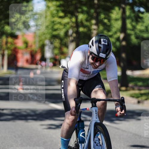 09.08.2026 - GEWOBA Citytriathlon Bremen Michael Burmester http://msf.ph/oto/9947966 09.08.2026 12:27:51 Radfahren 684, 801, 828, 831, 854, 917, 1157 meine-sportfotos.de