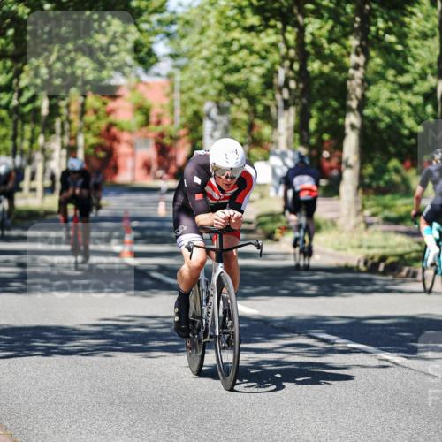 09.08.2026 - GEWOBA Citytriathlon Bremen Michael Burmester http://msf.ph/oto/9947975 09.08.2026 12:28:07 Radfahren 554, 660, 666, 690, 917, 1002 meine-sportfotos.de