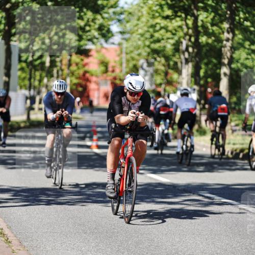 09.08.2026 - GEWOBA Citytriathlon Bremen Michael Burmester http://msf.ph/oto/9947978 09.08.2026 12:28:09 Radfahren 554, 660, 661, 666, 690, 917, 951, 1002, 1148 meine-sportfotos.de