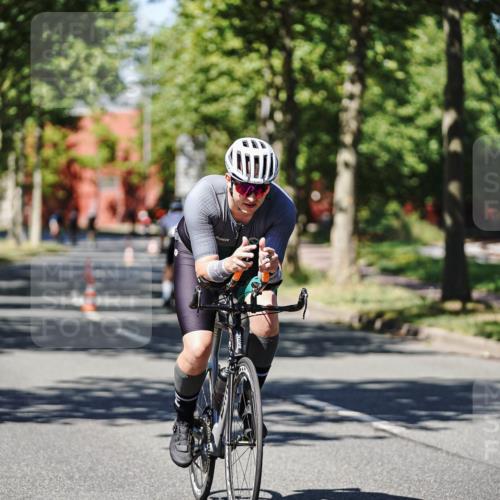 09.08.2026 - GEWOBA Citytriathlon Bremen Michael Burmester http://msf.ph/oto/9947982 09.08.2026 12:28:10 Radfahren 554, 660, 661, 666, 690, 917, 951, 1002, 1148 meine-sportfotos.de