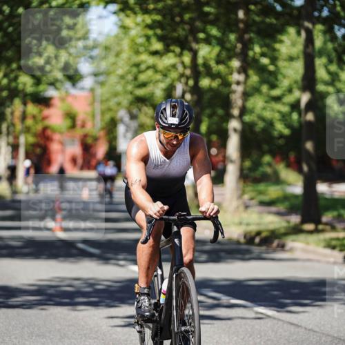 09.08.2026 - GEWOBA Citytriathlon Bremen Michael Burmester http://msf.ph/oto/9947991 09.08.2026 12:28:14 Radfahren 631, 660, 661, 666, 690, 862, 951, 1002, 1148 meine-sportfotos.de
