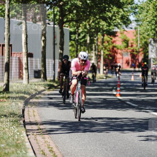 09.08.2026 - GEWOBA Citytriathlon Bremen Michael Burmester http://msf.ph/oto/9948001 09.08.2026 12:28:32 Radfahren 549, 610, 631, 652, 676, 698, 719, 862 meine-sportfotos.de
